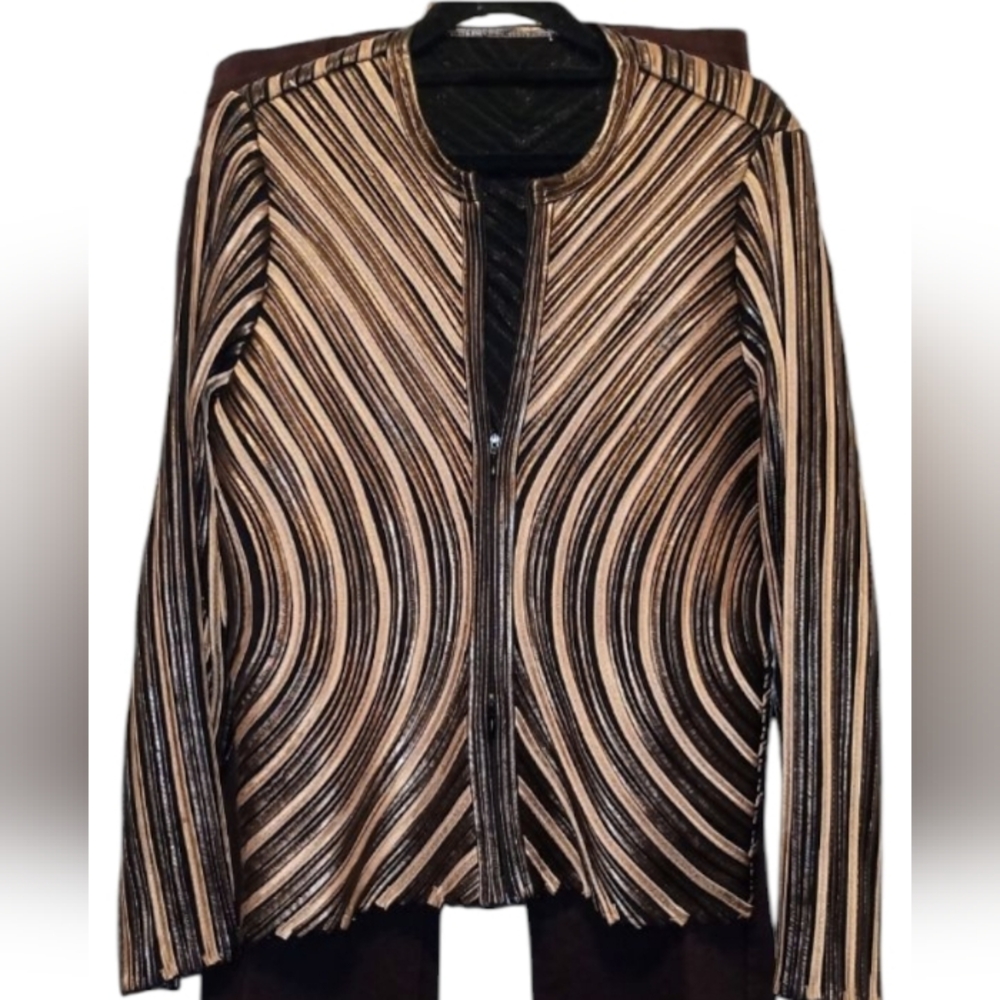 Unique Jacket. - image 1